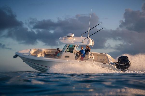Boston Whaler 280 Outrage - main image