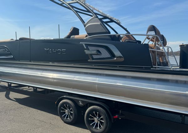 Tahoe Pontoon Grand Tahoe LTD Quad Lounge image