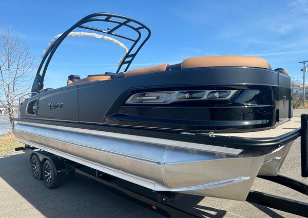 Tahoe Pontoon Grand Tahoe LTD Quad Lounge image