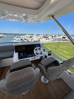 Azimut 66 image