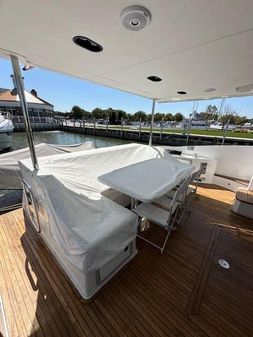 Azimut 66 image