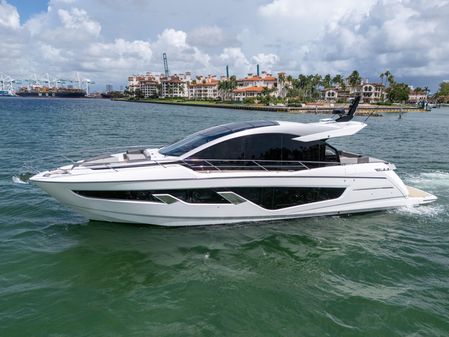 Sunseeker Predator 65 image