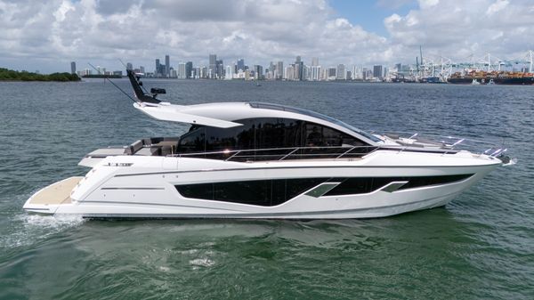 Sunseeker Predator 65