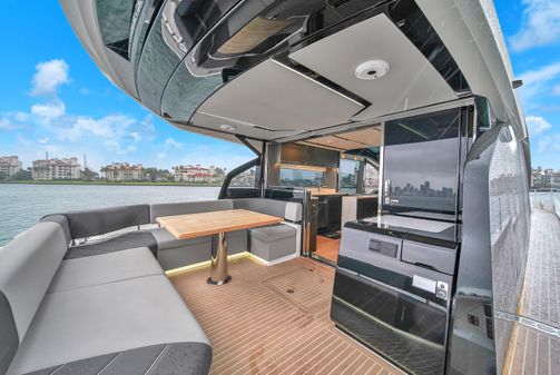 Sunseeker Predator 65 image