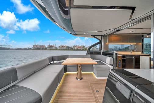 Sunseeker Predator 65 image