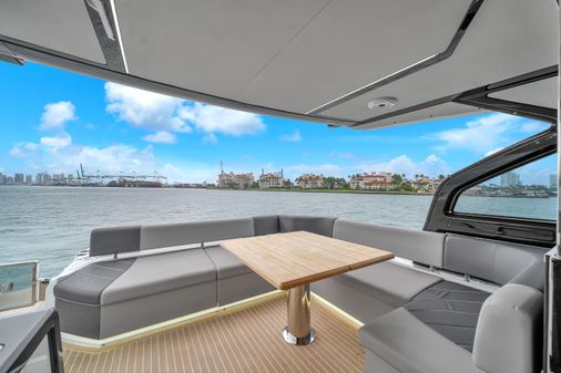 Sunseeker Predator 65 image