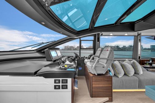 Sunseeker Predator 65 image