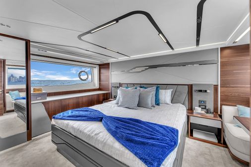 Sunseeker Predator 65 image