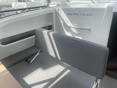 Beneteau ANTARES-8-V2-OB image