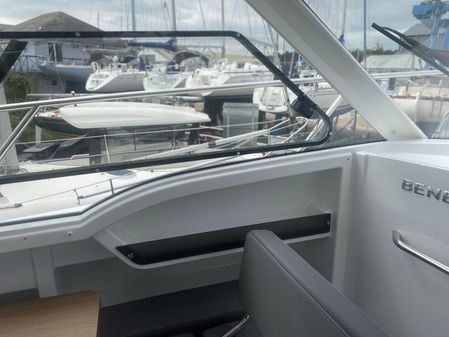 Beneteau ANTARES-8-V2-OB image