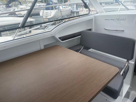 Beneteau ANTARES-8-V2-OB image