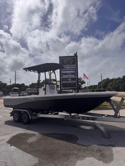 Nauticstar 215-XTS-SHALLOW-BAY image