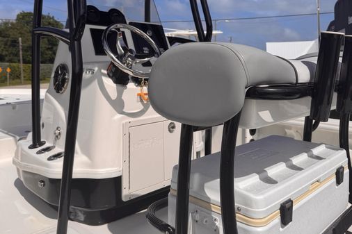 Nauticstar 215-XTS-SHALLOW-BAY image