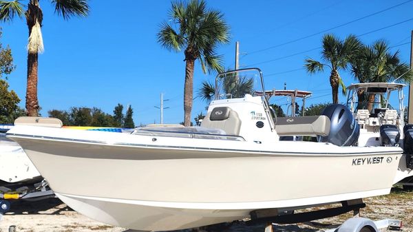 Key West 1720 Center Console