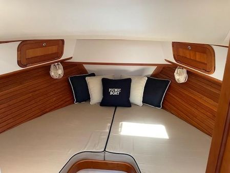 Legacy Yachts 34 Sedan image