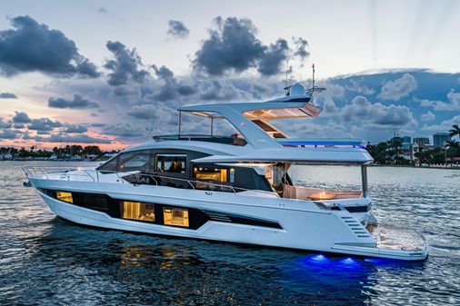 Galeon 680 Fly image