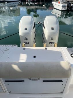 Pursuit 310 Center Console image