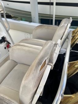 Pursuit 310 Center Console image