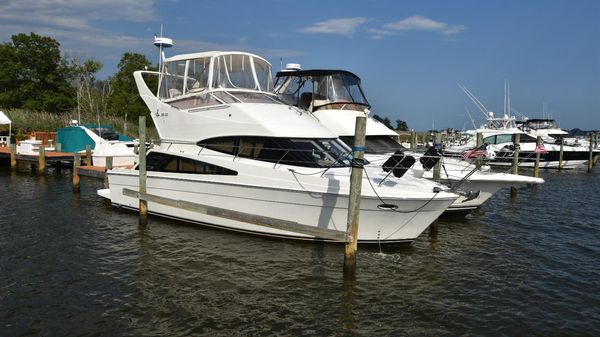 Carver 33 Super Sport