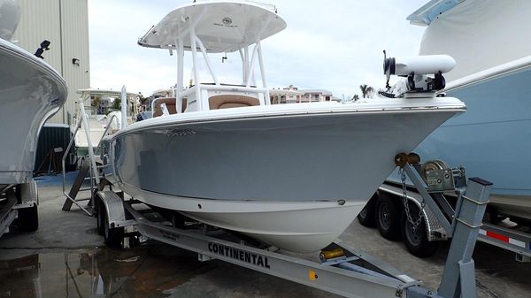 Sea Hunt Ultra 234 