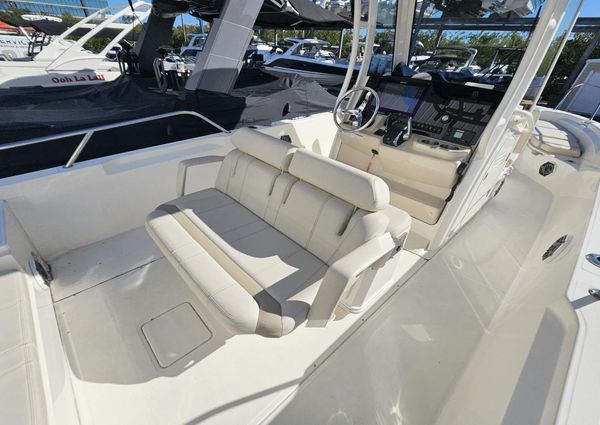 Boston Whaler 280 Dauntless image