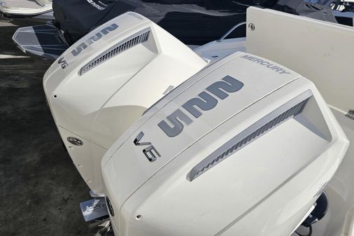 Boston Whaler 280 Dauntless image