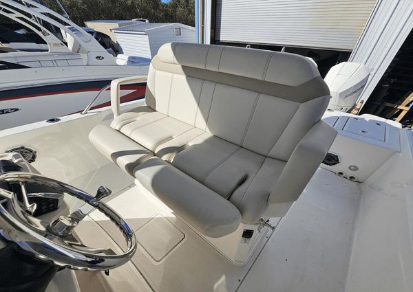 Boston Whaler 280 Dauntless image