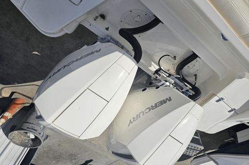 Boston Whaler 280 Dauntless image