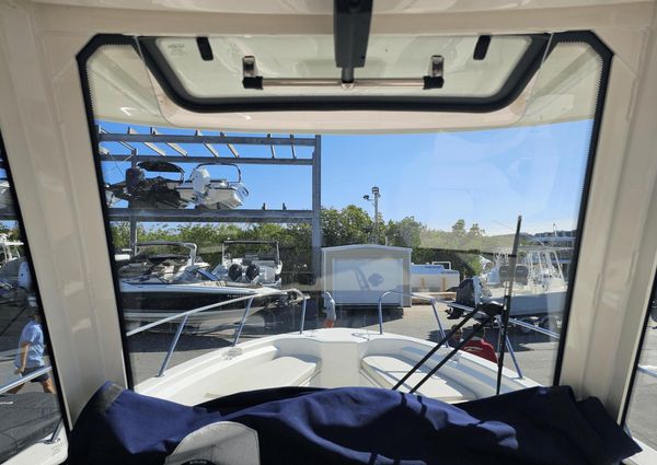 Boston Whaler 280 Dauntless image