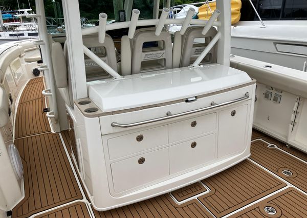 Boston Whaler 380 Outrage image