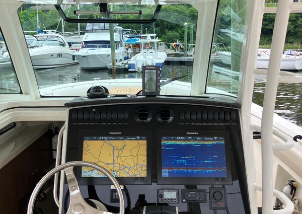 Boston Whaler 380 Outrage image