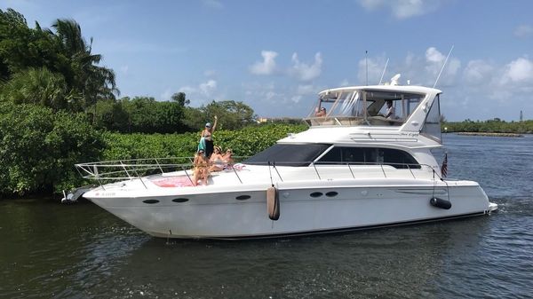 Sea Ray 480 Sedan Bridge