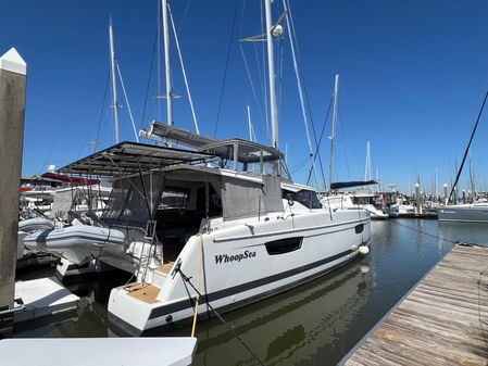 Fountaine Pajot Lucia 40 image