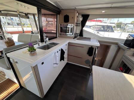 Fountaine Pajot Lucia 40 image