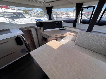 Fountaine Pajot Lucia 40 image