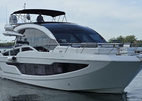 Galeon 650 Sky image