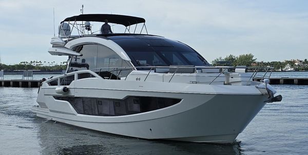 Galeon 650 Sky image