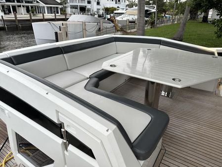 Galeon 650 Sky image