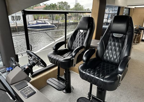 Galeon 650 Sky image