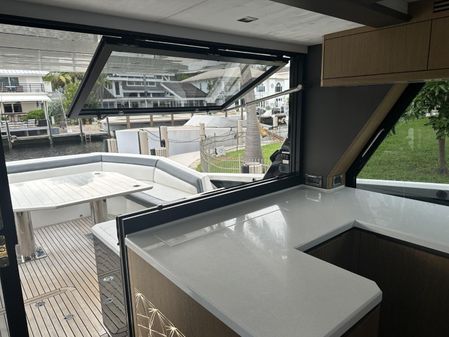 Galeon 650 Sky image