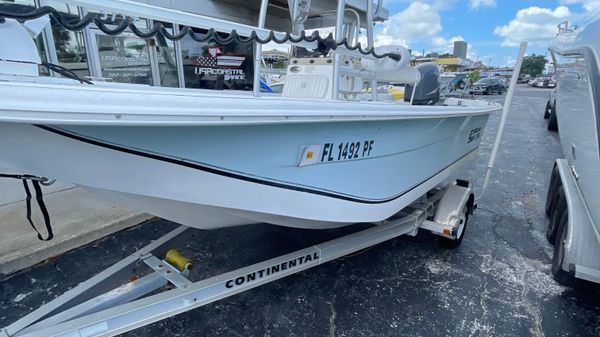 Carolina Skiff 178 DLV 