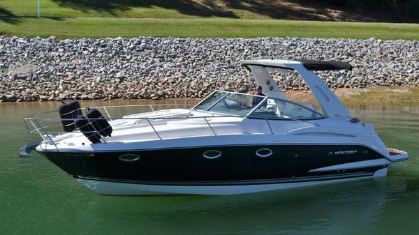Monterey 320 Sport Yacht