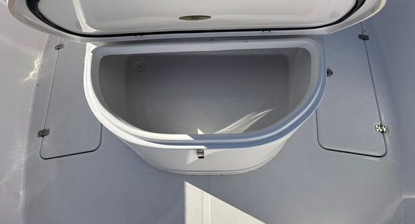 Century 3200 Center Console image