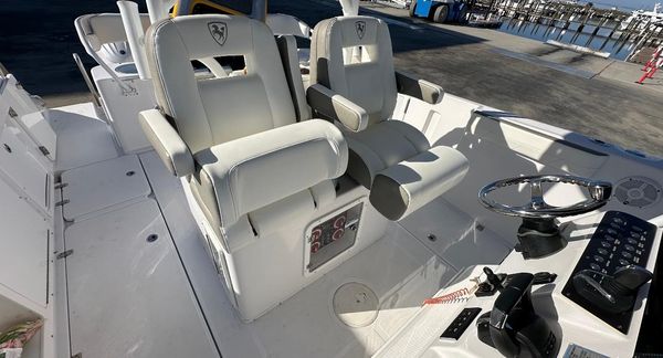 Century 3200 Center Console image