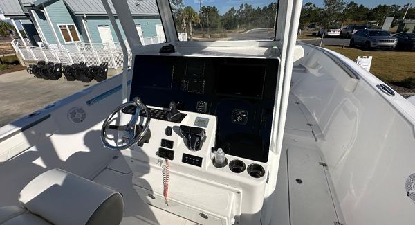 Century 3200 Center Console image