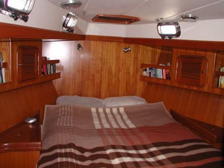 Tayana 460 Vancouver Pilothouse image