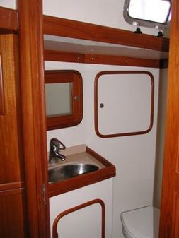 Tayana 460 Vancouver Pilothouse image