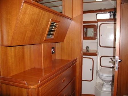 Tayana 460 Vancouver Pilothouse image