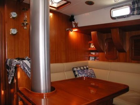 Tayana 460 Vancouver Pilothouse image