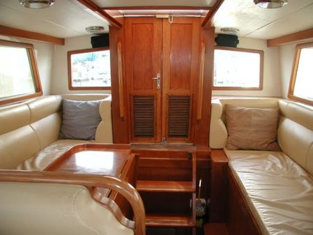 Tayana 460 Vancouver Pilothouse image